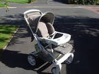mamas and papas skoot pushchair with car seat and base